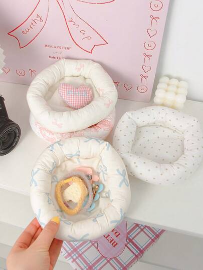 1个蝴蝶结收纳托盘，可作发夹篮、发圈篮、唇彩袋、护肤品收纳托盘、手机袋、指甲油袋、纸巾盒托盘，适用于客厅装饰、卧室装饰