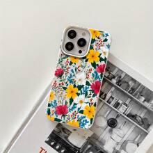 Exhibimos fundas y carcasas protectoras para teléfonos con diseños florales, orificios grandes y efecto imitación. Compatibles con phone 16 Pro, 16, 15 Pro, 14, 14 Plus, 14 Pro, 13, 13 Pro, 12 Pro y 11/11 Pro. Ideales para cumpleaños y celebraciones. - Blanco - Ver 2