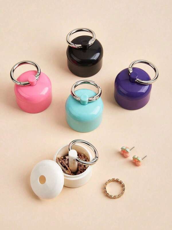 1 pieza/2 piezas Caja portátil de almacenamiento de joyas, Caja de almacenamiento de joyas, Caja de almacenamiento pequeña para collares y pulseras, Caja de joyas, Soporte de viaje para almacenamiento de joyas, Caja de medicamentos Contenedor de llavero, Llavero, Soporte portátil para anillos Llavero, Caja de joyas deportiva, Caja de joyas de viaje, Llavero con soporte para anillos de viaje para mujer, Aretes, Anillos, Collares Pequeño contenedor de metal redondo para anillos, Fácil de almacenar en viajes pequeños