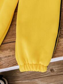 2pcs Baby Boy Autumn/Winter Set, Pegasus Print Long Sleeve Mandarin Collar Button Sweatshirt And Casual Sports Pants Outfit, Comfortable Autumn/Winter Clothing - Yellow - View 4