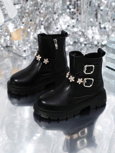 A Pair Of Children's Boots For Boys And Girls, 2025 New Spring And Autumn Style, Fashionable Boots, Stylish Leather Boots, Single Lining Ankle Boots, Suitable For All Seasons.