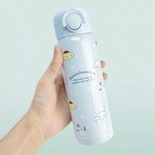 Miniso Sanrio Serie 316 Vaso aislado al vacío con impresión IP linda de 500ml/16.91oz con tapa de apertura con un solo toque, conveniente para ir al trabajo y mantenerse hidratado en la oficina (1 pieza) - Azul - Ver 4