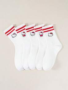 5 pares de calcetines de media caña con estampado de Hello Kitty para niños, de color blanco con puños a rayas negras dobles. Detalles adorables con diferentes poses y estilos de impresión de Hello Kitty, asegurando un uso cómodo y una buena elasticidad. En un estilo súper lindo y de dibujos animados, estos calcetines son perfectos para el uso diario, los días escolares, las fiestas de cumpleaños y Hello Kitty