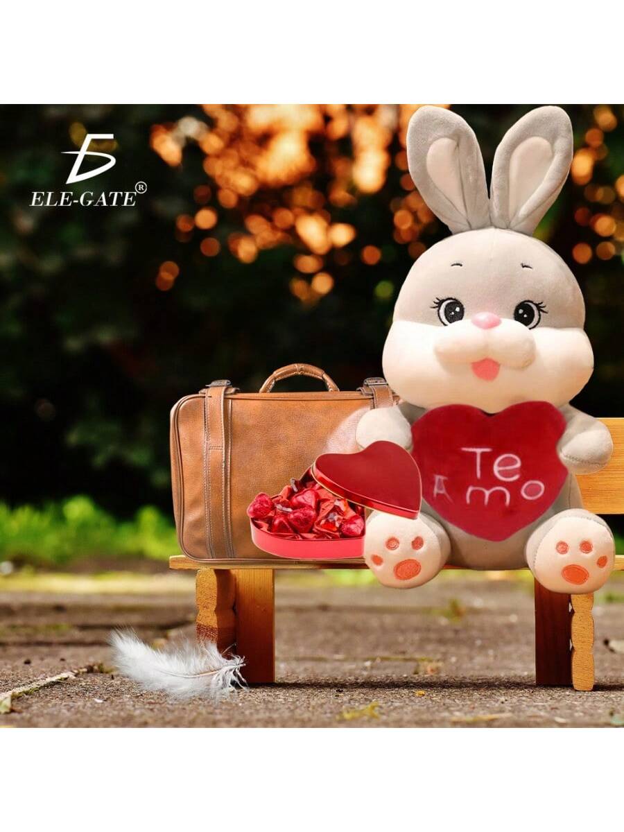 Conejo de peluche con corazón rojo