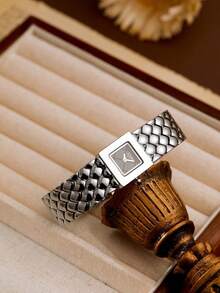 XIVIYA 1pc Women's Vintage Gold-Tone Rhombus Design Steel Band Waterproof Wrist Watch, High-End Craftsmanship, Suitable For Parties, Daily Commute And Outfit Styling