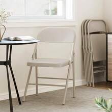 Sillas plegables de acero resistentes (paquete de 2 o 4 unidades, 159 kg) - Sillas de metal para interior y exterior con patas antideslizantes y asiento impermeable - Sillas apilables portátiles para fiestas, bodas, eventos y camping - Paquete de 4 beige - Ver 5