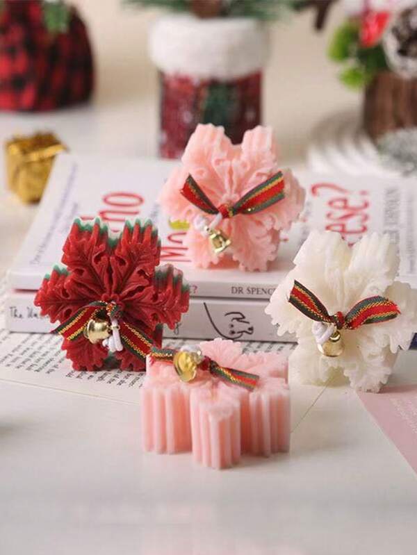 1pc Christmas Gradient Snowflakes Scented Candles Winter Creative Scent Soft Hands-Festive Gifts Home Ornaments Home Decor Christmas Decorations Room Decor, Christmas Gifts