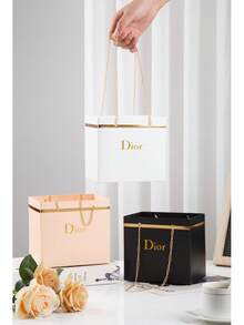1PC Festivals Party Flower Paper Box Bouquet Storage Bucket, Florist Packaging Bag With Metal Chain, Handbag Style Wrapping Basket Ideal For Weddings, Parties, Festivals, Flower Storage, Bouquet Wrapping, Florist Shops, Gift Bags, And Elegant Packaging For Gifts To Loved Ones And Friends