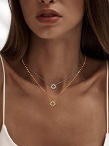 Colar de Prata Esterlina S925 Colar de Trevo de Quatro Folhas com Pétalas de Flor Vazadas, Corrente de Clavícula de Uso Diário para Mulheres