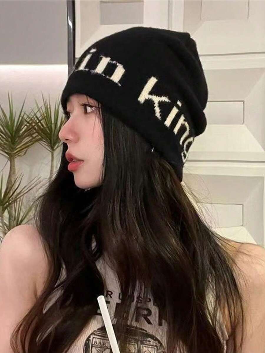 1 件女士时尚百搭字母针织帽，保暖护耳，适合休闲穿着，秋冬