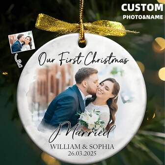 Adorno de cerámica circular personalizado con foto de la primera Navidad como Sr. y Sra. - Suministros de regalo de Navidad personalizados