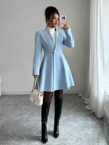 优雅女士浅蓝色梭织面料大衣，立领长袖，常规长度，喇叭下摆，纽扣细节 - 淺藍色 - 查看 4