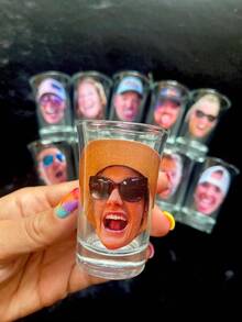 1 par/2 piezas Vasos de chupito de boda personalizados, Vaso personalizado, Vasos de 50 ml personalizados, Cristalería personalizada, Vasos de chupito personalizados, Regalo personalizado, Recuerdos de boda, Recuerdos de fiesta, Artículos esenciales para fiestas de boda a granel, Cristalería personalizada, Vaso personalizado, Fiesta de boda a granel, Regalo para boda, Ideal para aniversarios, bodas, fiestas de cumpleaños, mejor regalo para parejas, familia, colegas, compañeros de trabajo, regalo para él, regalo para ella