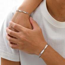 2 piezas de pulseras de pareja de acero inoxidable con grabado láser personalizado con nombre y fecha, en color dorado/plateado, regalo para novio, novia, Acción de Gracias, Navidad - estilo - Ver 3