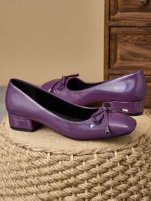 MonaNise 女士方头 3 厘米高跟鞋，适合工作、通勤、晚宴，复古蝴蝶结装饰，海军蓝，时尚百搭的休闲一脚蹬鞋 - 紫色 - 查看 2