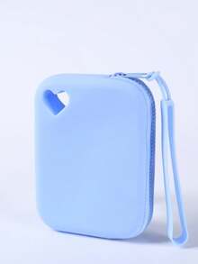 1个双色心形硅胶收纳袋，可收纳硬币、银行卡、钥匙、数据线、耳机、口红等物品，耐磨、柔软、抗撕裂，小巧便捷，容量大，硅胶材质，触感舒适，也可用于收纳美容化妆工具。此外，它还可用作化妆包、梳妆包、洗漱包或化妆品包。