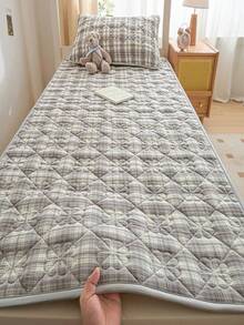 1 Set Quilted Mattress Protector + Beautiful Non-Woven Fabric Packaging, Suitable For Thin Mattress, Soft, Breathable, Comfortable, Checked Design, Solid Color (Pillow Case Not Included) - Easy To Clean, Machine Washable, Suitable For Dormitories, Hotels, Hospitals, Nursing Homes, Household Use,