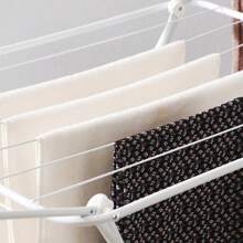 1 szt. suszarka do ubrań, składana suszarka domowa z podwójnymi skrzydłami, wolnostojąca duża suszarka do prania z regulowanymi skrzydłami, 12 drążków do suszenia, klipsy do skarpet, suszarka na koce, stojak do przechowywania, minimalistyczny, oszczędzający miejsce, biały