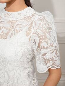 女士优雅蕾丝罩衫，泡泡袖镂空设计，随机花卉图案（不含内衬，波浪下摆随机，不固定） - 白色 - 查看 6