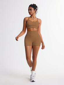 TCVC 女式无缝时尚纯色超弹裸感透视运动文胸 + 短裤套装，高覆盖防震聚拢加垫性感细肩带露背，高腰收腹蜜桃臀纯色紧身百搭自行车短裤，适合跑步、瑜伽、健身、户外、休闲、娱乐 - 咖啡棕 - 查看 3