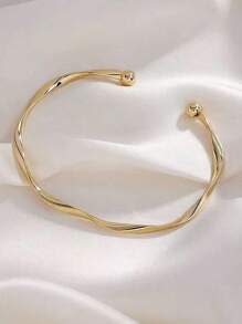 1pc Minimalist Mobius Loop Bracelet, Elegant Design Suitable For Women Everyday And Holiday Wear