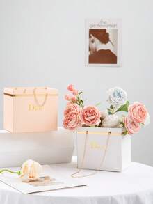 1PC Festivals Party Flower Paper Box Bouquet Storage Bucket, Florist Packaging Bag With Metal Chain, Handbag Style Wrapping Basket Ideal For Weddings, Parties, Festivals, Flower Storage, Bouquet Wrapping, Florist Shops, Gift Bags, And Elegant Packaging For Gifts To Loved Ones And Friends