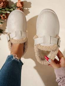 Pantoufles confortables en mousse à mémoire de forme, faites synthétique avec doublure en laine. Pantoufles moelleuses pour femmes