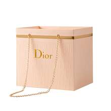 1PC Festivals Party Flower Paper Box Bouquet Storage Bucket, Florist Packaging Bag With Metal Chain, Handbag Style Wrapping Basket Ideal For Weddings, Parties, Festivals, Flower Storage, Bouquet Wrapping, Florist Shops, Gift Bags, And Elegant Packaging For Gifts To Loved Ones And Friends