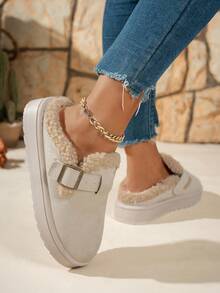 Pantoufles confortables en mousse à mémoire de forme, faites synthétique avec doublure en laine. Pantoufles moelleuses pour femmes