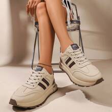 女士新款厚底运动鞋轻便休闲鞋白色运动鞋网球鞋百搭跑步鞋可爱时尚平底鞋 - 棕色 - 查看 1