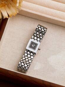 XIVIYA 1pc Women's Vintage Gold-Tone Rhombus Design Steel Band Waterproof Wrist Watch, High-End Craftsmanship, Suitable For Parties, Daily Commute And Outfit Styling