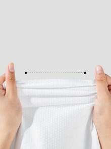 20/100条装白色一次性美容巾，30厘米 x 50厘米实用尺寸，满足多场景需求，柔软亲肤材质，不掉毛，吸水性强，使用方便！小巧便携，方便旅行，快速吹干头发，卫生卫生，方便酒店住宿，徒步露营