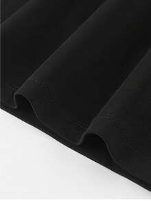100% Pure Short-Sleeve T-Shirt With A Relaxed Fit, Perfect For Summer, Featuring A Round Neck And A Loose, Stylish Design That Is Versatile For Women. - Black - View 4