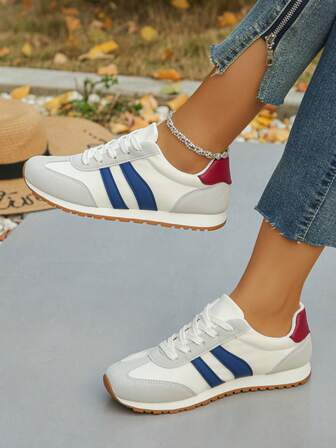 Zapatillas casuales de mujer con cordones y empeine superior con efecto de empalme, una opción para el uso diario, adecuadas para todas las estaciones, con buen aspecto y cómodas para el calzado casual femenino.