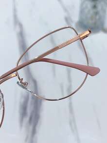 1 pieza Gafas de presbicia para mujeres, con marco de metal y material TR, adecuadas para leer, escribir, ver la televisión, usar la computadora, jugar con teléfonos móviles, viajar, salir en citas, fiestas, festivales y otros entornos de uso diario, con un diseño elegante y hermoso, ligeras y fáciles de llevar - transparente - Ver 11