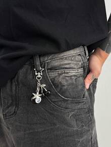 1pc Vintage Asymmetrical Dice Billiard Black 8 Ball Keychain, Personalized Design Phone Charm, Bag Pendant