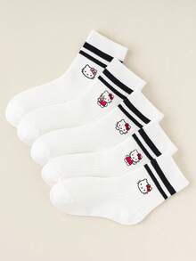 5 pares de calcetines de media caña con estampado de Hello Kitty para niños, de color blanco con puños a rayas negras dobles. Detalles adorables con diferentes poses y estilos de impresión de Hello Kitty, asegurando un uso cómodo y una buena elasticidad. En un estilo súper lindo y de dibujos animados, estos calcetines son perfectos para el uso diario, los días escolares, las fiestas de cumpleaños y Hello Kitty