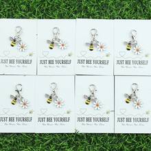 1pc/4pcs/8pcs Enamel Flower & Bee Keychains Set With "A Pocket Hug" Rainbow Gratitude Cards ,Bee And Daisy Keychain, Teacher Appreciation Gift, Back-To-School Gift ,Parties Gift, Holidays & Anniversaries Gift, Ideal As Key/Bag Charms Bag Accessories Lanyards With Id Holder Car Accessories