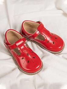 A Pair Of Christmas New Style Girls' Fashionable Flats Retro British Style Red Leather Shoes, Lightweight And Comfortable Children's Casual Shoes, Classic Children's Shoes, Suitable For Performances, Performances, Dresses And Casual Clothes