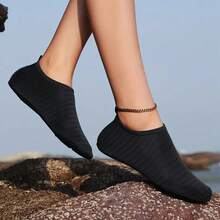 1 双速干沙滩袜，柔软底部，适合浮潜、游泳、划船、徒步旅行、冲浪，轻便
