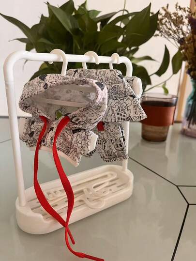 For 15/17cm Doll Accessories, 1pc Doll Outfit, 6pcs Doll Hangers, And 1pc Display Stand, Outfits For Generation 1 And 2, Macaron Doll Print Cartoon Sweatshirt And Overalls