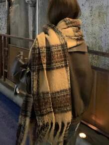 1pc Ladies' Autumn And Winter New Retro Maillard Scarf, Outdoor Versatile Warm And Thick Atmosphere Scarf Shawl, Couple Plaid Tassel Scarf, Suitable For Men And Women Women Winter Scarves