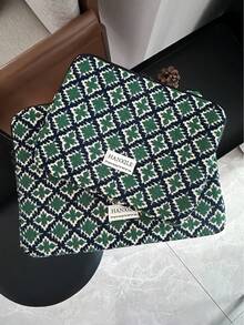 Green Retro Corduroy Computer Bag 10/13/15 Inch Lightweight Computer Liner Bag IPad Protective Cover Autumn University Essentials Laptop Bag For Women Mac Book Case Laptop Sleeve Back To School Laptop Case Laptop Cover For Travel Waterproof Portable For Men Laptop Bags