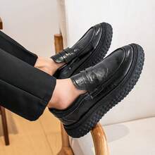 2025 New Fashion Slip-On Leather Shoes For Men, Outdoor Casual Business Shoes, Thick Sole Anti-Slip Loafers, Suitable For Teenagers