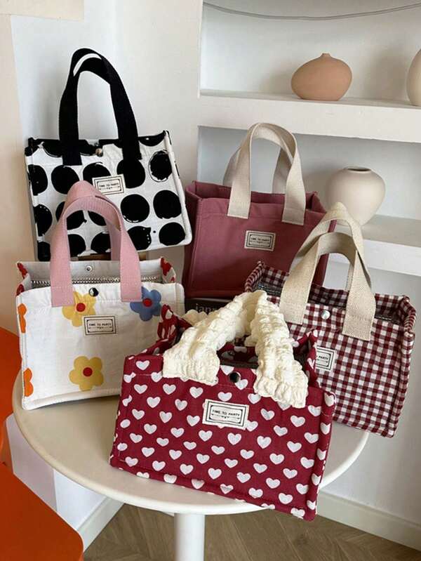 1 Piece Cute Insulation Lunch Box Tote Bag Large Capacity Food Storage Bag With Handle Love-Shaped Print Camping Snack Storage Handbag Food Container Storage Bag Lovely Flower Pattern Lunch Bag Black Dots Print Picnic Snack Bag Plain Camping Food Storage Bag Portable Lunch Box Bag Picnic Accessories School Accessories Travel Accessories Classroom Organizer Bags Home Essentials Gifts For Teachers, Friends And Family Lunch Bag For Women Lunch Box For School