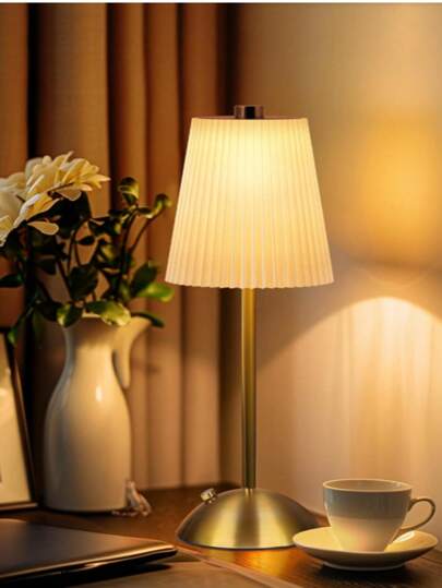 1 pieza Lámpara de mesita de noche de estilo europeo de lujo, control táctil, regulable a 3 colores, carga USB, material de metal, adecuada para decoración del hogar, oficina y hotel