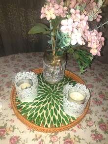 1pc Natural Handmade Round Rattan Tray Rattan Cutlery Tray With Wooden Base, Green Leaf Model, Fresh And Simple, Used For Table Decorations Placement,Round Rattan Tray, Snack Tray, For Table Decoration Placing Coffee, Bread, Food,Of Coffee,Home Decor Snack Serving Dish Platter.Fall Home Decor,Kitchen Accessories,Home Accessories,Bedroom Decor,Home Accessories,Room Decor,Room Decor Bedroom,Bedroom Decor,Gift.