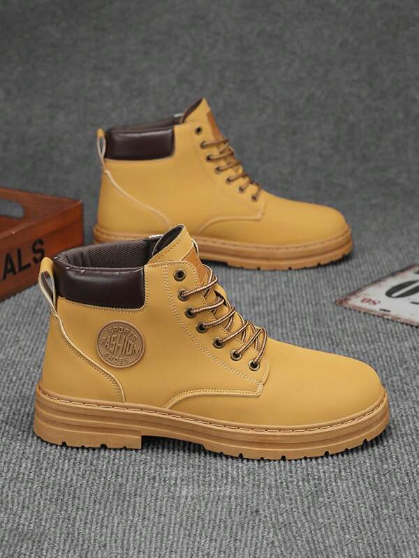 Cizme pentru bărbați 2025 Toamnă/Iarnă Noi Pantofi de lucru vintage versatili cu talpă înaltă, talpă groasă, confortabili, moi, cu înălțime mărită, stil britanic, cizme din piele, streetwear