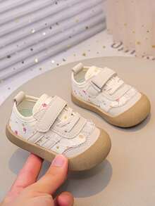 1 Pair Girls' Canvas Shoes, New Spring/Autumn Children Soft Bottom Sneakers, Toddler Casual Shoes - Beige - View 1