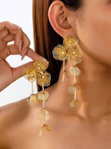 1 Pair Alloy Gold-Plated Earrings, Dreamy & Beautiful! Flower & Leaf Rhinestone Decor, Women's Earrings, Eye-Catching For Dates & Outings (Shipped On Card)